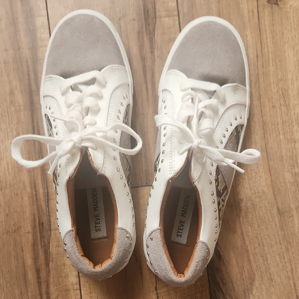 Steve Madden White and Gray Lace-Up Sneakers